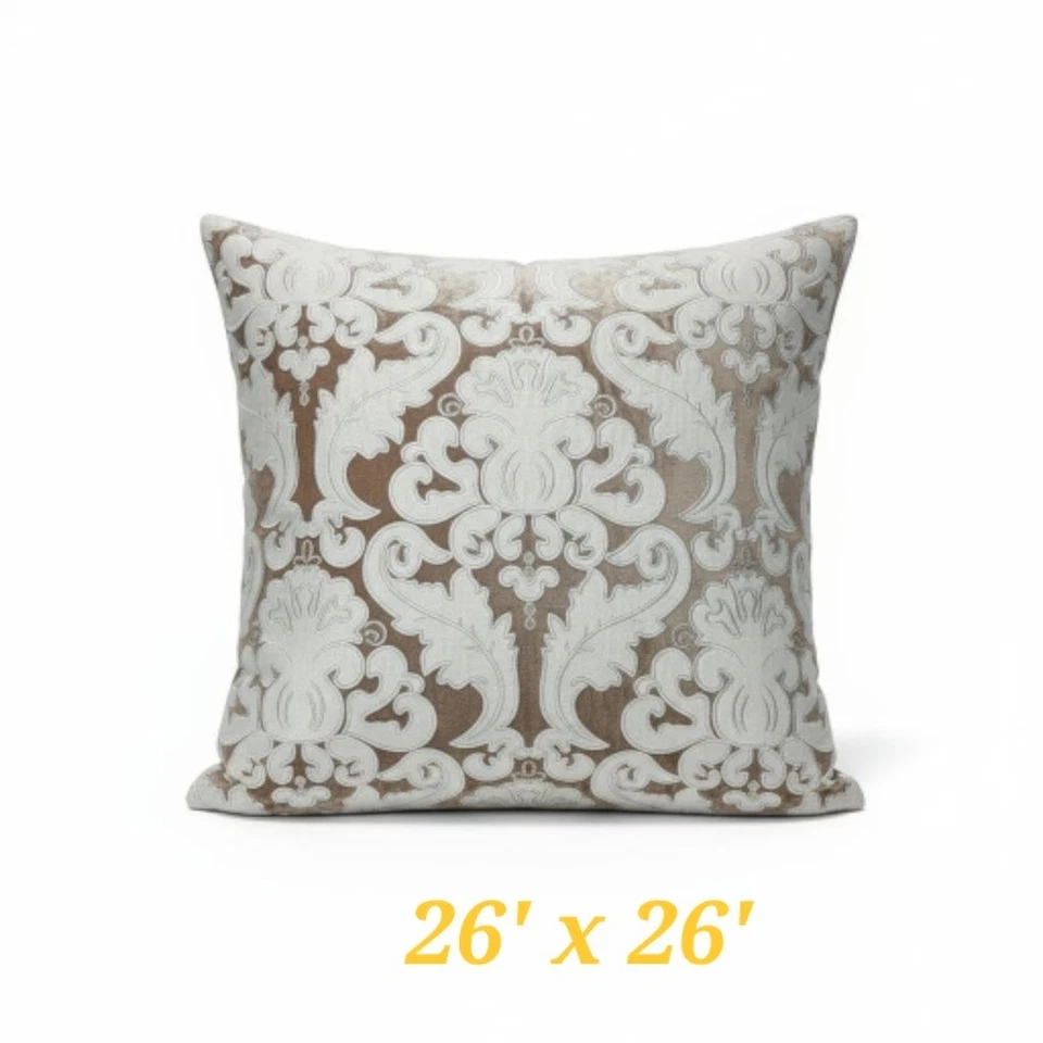 Almohada de terciopelo damasco Lili Alessandra 26x26 marrón blanco acento de lujo Foto 2 de 4