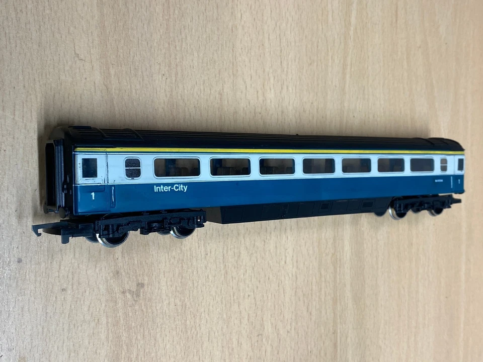 Hornby Mk3 Coach for InterCity 125 BLUE GREY Livery OO Scale W41004 - Image 2 of 4