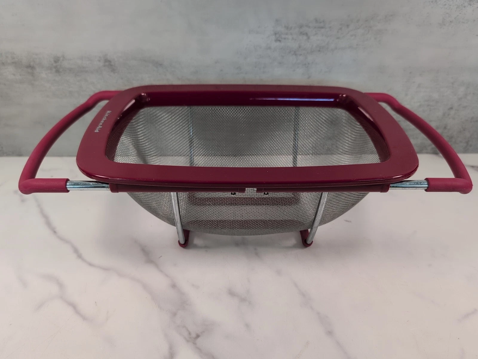 KitchenAid Red Expandable Fruit Vegetable Mesh Strainer Colander Over-the-Sink
Opens in a new window