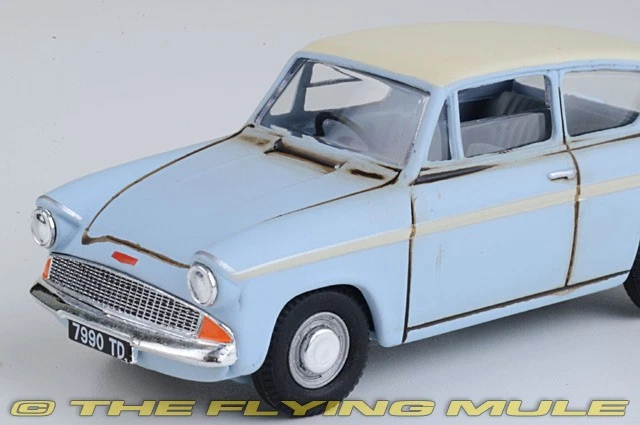 Corgi 1:43 Ford Anglia - Image 3 of 4