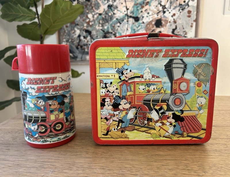 Aladdin Disney Express Metal Lunchbox with Matching Thermos Bottle Red