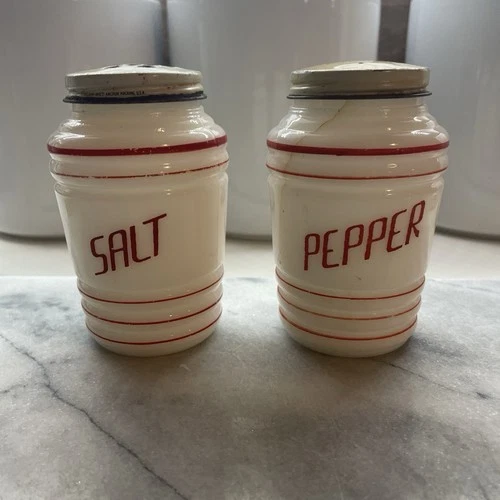 Hazel-Atlas Vintage Salt Pepper Shakers
