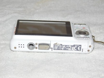 Casio EXILIM EX-Z77 7.2MP Digital Camera - White - W/Original Box