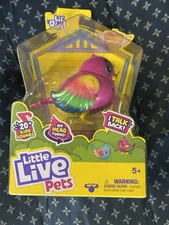 Little Live Pets  Birds Sounds Toy Pippy Hippy New!