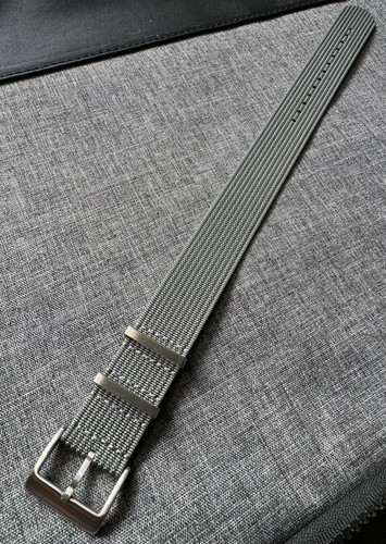 Premium Military Nylon Watch Strap / Light Grey / Webbed Weave / 20mm/22mm - Picture 3 of 6