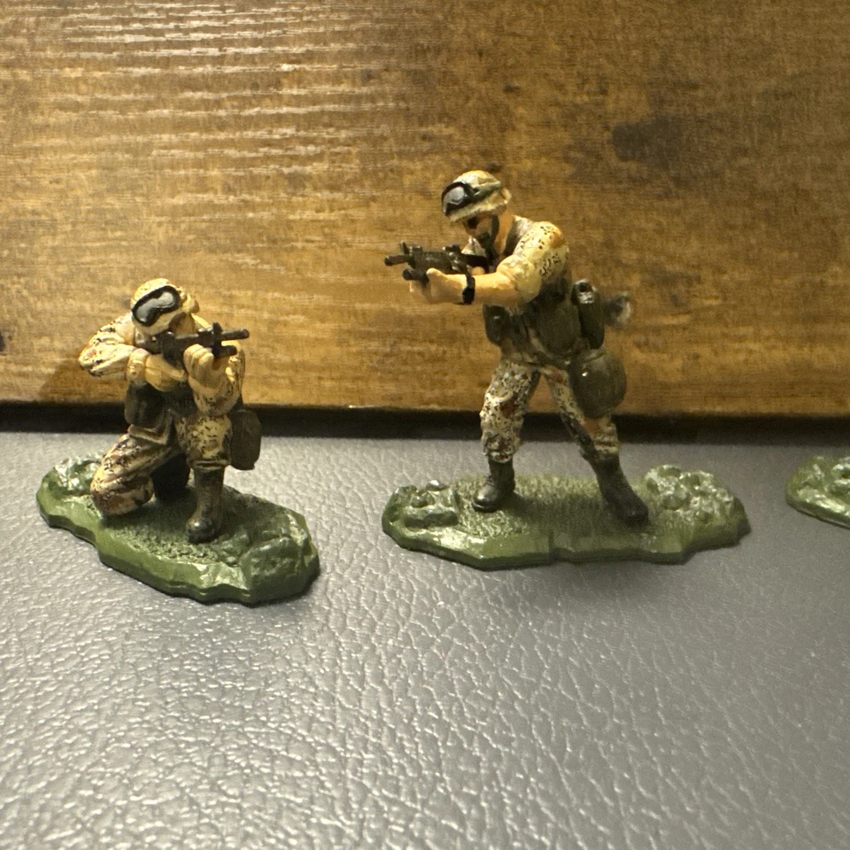 8 Unimax  Toy Soldier Lot - Image 4 of 4