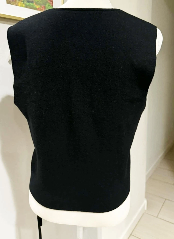 Suéter de mujer Deiji Studios negro con corbata envolvente de diseñador minimalista talla Pequeño Foto 3 de 4