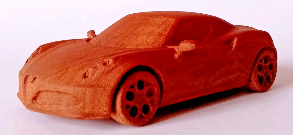 Modello Auto in Legno 1:16 – Ispirato ad Alfa Romeo 4C Regalo per Collezionisti - Immagine 2 di 4