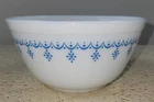 Vintage PYREX Snowflake Garland #402 Mixing Bowl Blue White 1 1/2 QT