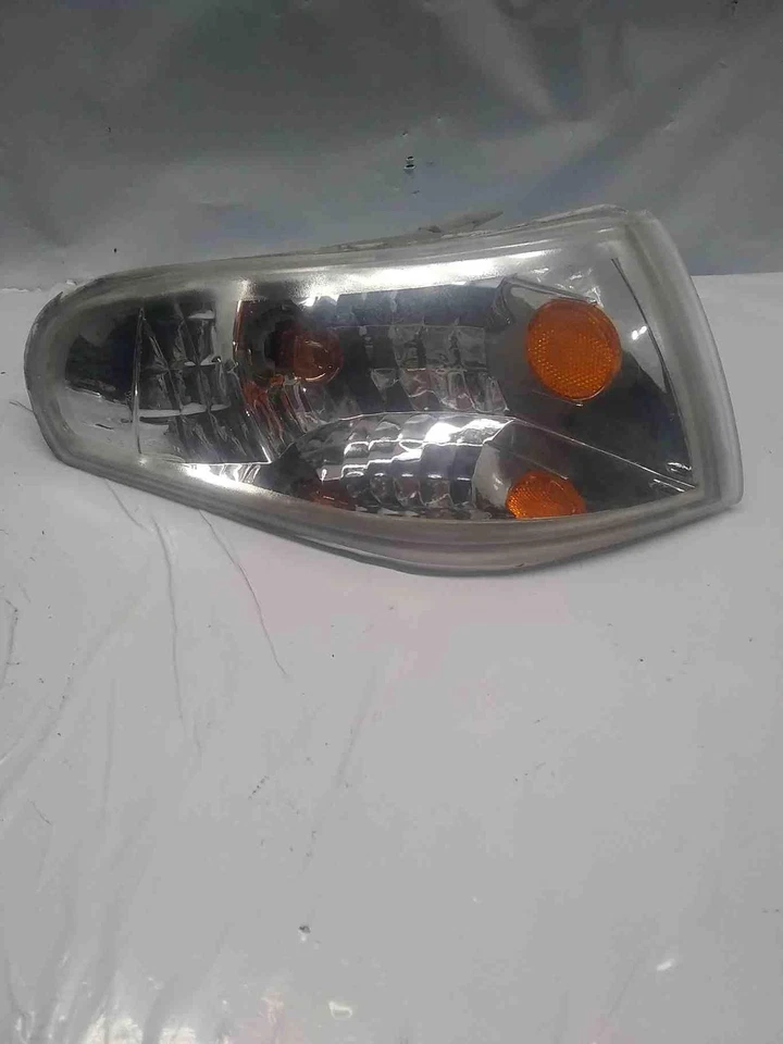 Ford Mustang 1994-1998 intermitente delantero derecho pasajero derecho OEM Foto 2 de 4