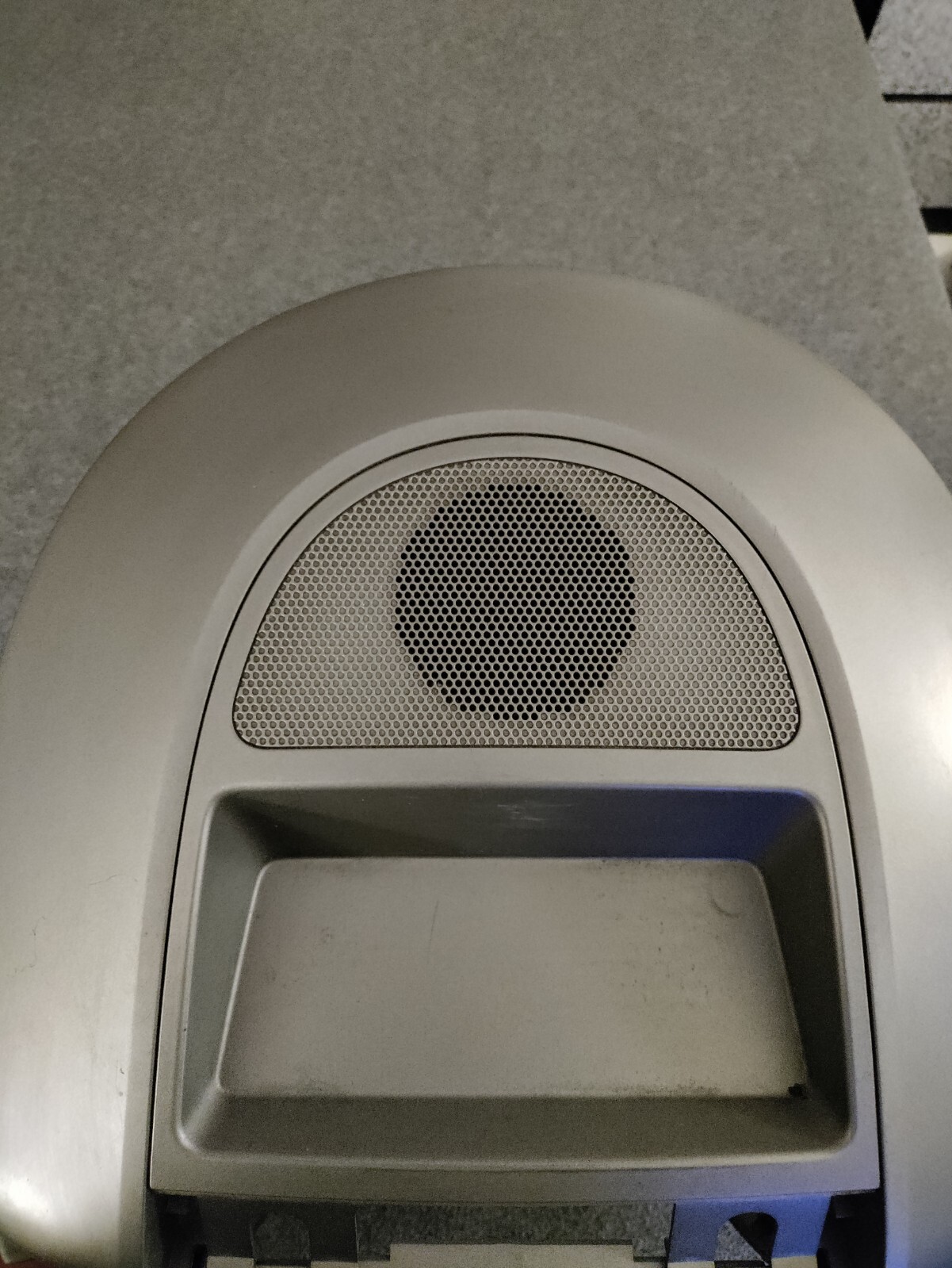 0407 Nissan Titan Center Console Bezel trim Armada Pathfinder (speaker