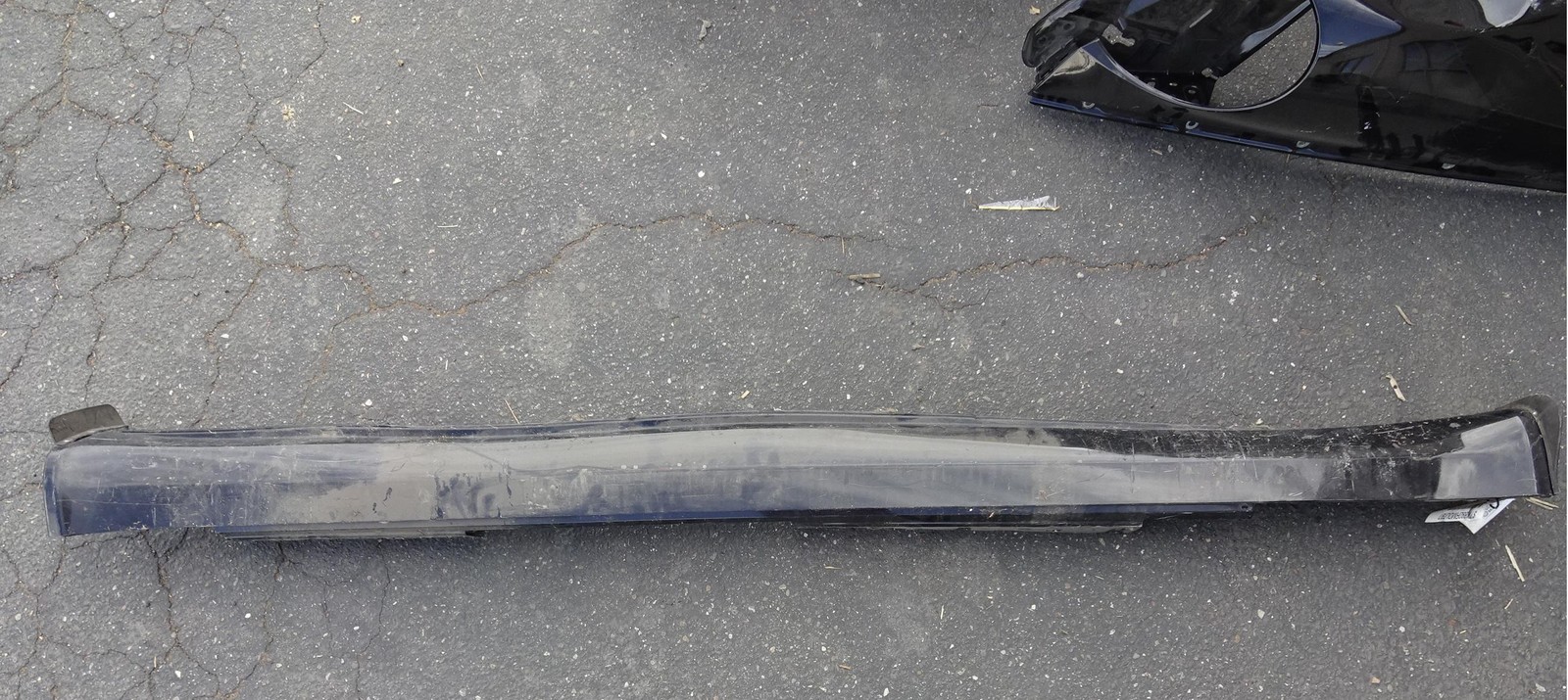 Maserati  Quattroporte Right Passenger Rocker Panel Lateral Shield 980139350