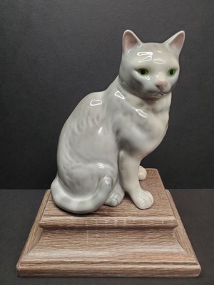 Sitting Tall Kitty Cat 