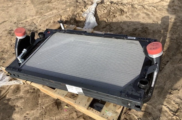 NEW MRAP NAVISTAR 2596074C92 ENGINE COOLANT RADIATOR 2930-01-555  