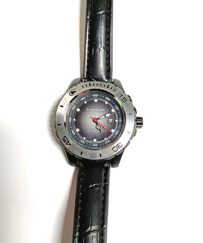 Freestyle The Submersion Polyurethane Watch FS81213 w/Black Leather Band - 第 3/7 張圖片