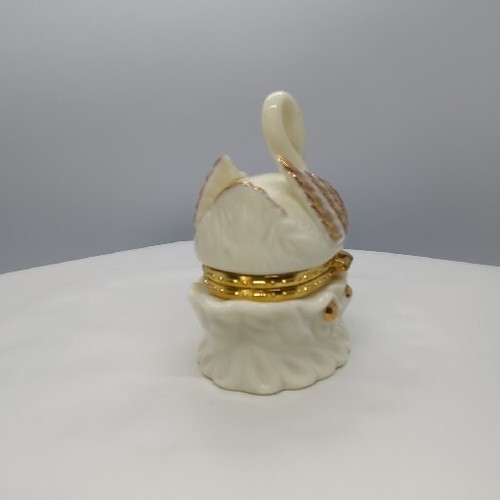 Vtg Porcelain Swan Trinket Box with Gold Details by Baum Bros Formalities 3.5"H - Picture 5 of 15