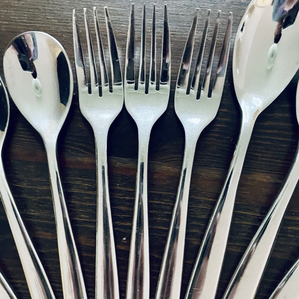 Mikasa Delano aço inoxidável forjado 4 colheres de jantar, 3 garfos para salada, 4 colheres de chá - Imagem 3 de 4