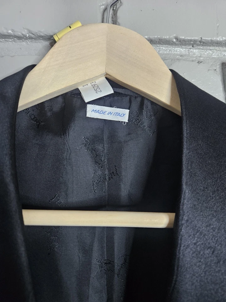 Esmoquin Brioni Vintage Para Hombre Talla 46L Lana Hecho en Italia Mantón Solapa Foto 3 de 4