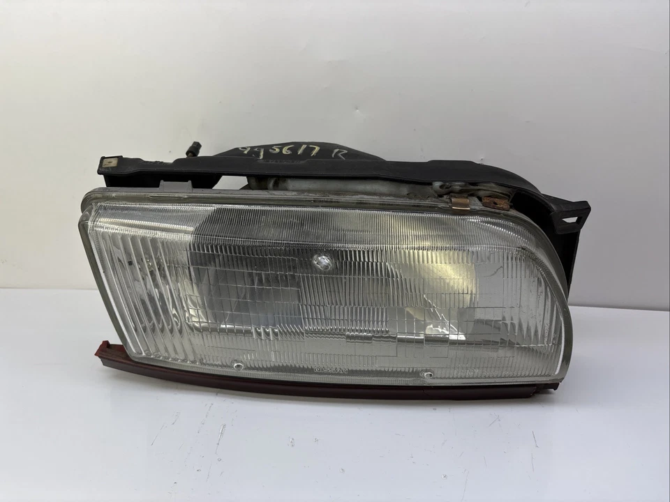 Infiniti G20 1991 luz principal de pasajero  Foto 2 de 4