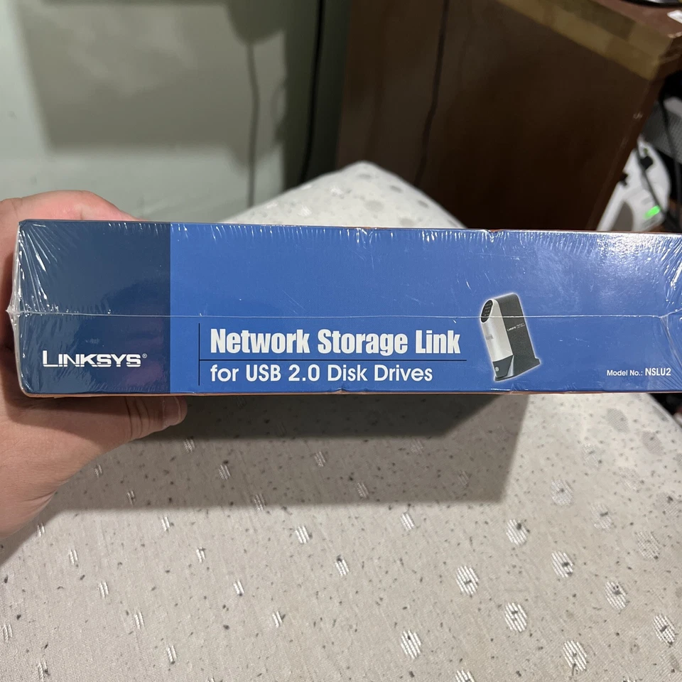 Linksys [ CISCO ] NSLU2 Network Storage Link - Wired USB 2.0 - Sealed - Image 2 of 4