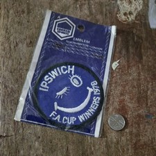 IPSWICH TOWN  F C - 1978 FA CUP WINNERS UNOPENED  COFFER VINTAGE BADGE PATCH 
