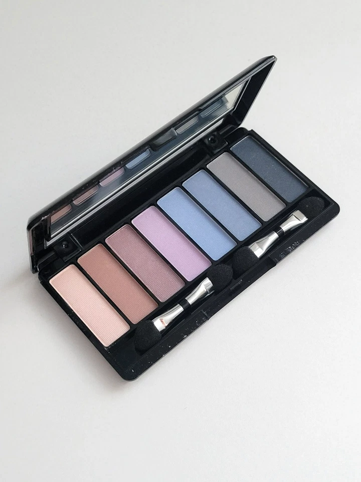 Avon Eyeshadow Eight in One Palette Water Colors Multicolor Compact New no Box - Image 2 of 4