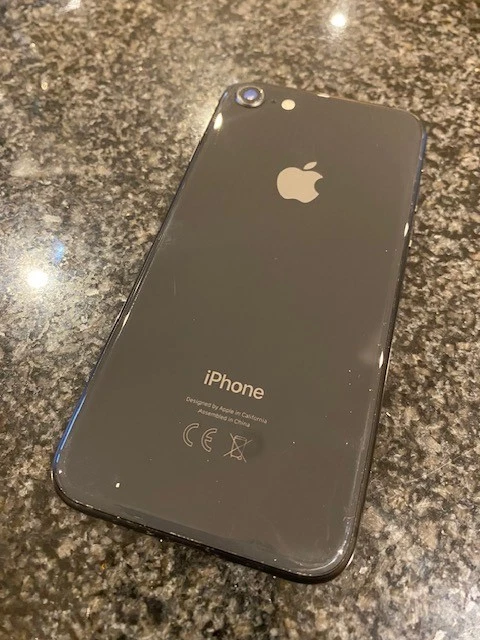 Apple iPhone 8 - 64GB - Space grey (Unlocked) - fully working - Image 2 of 3