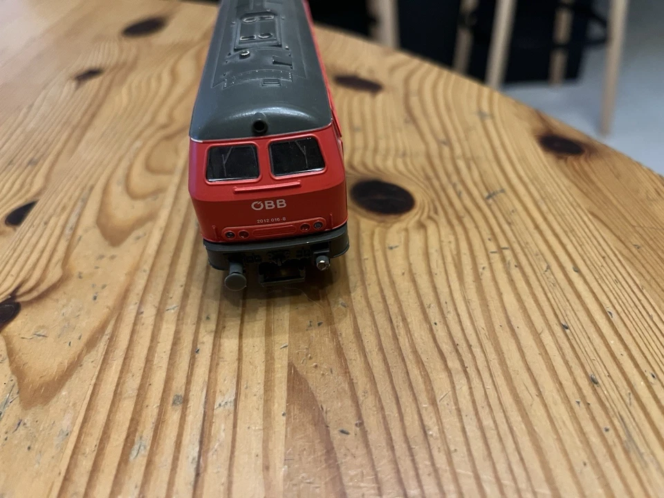 Locomotive Roco diesel numérique ÖBB 2012 016-8 - Photo 2/4