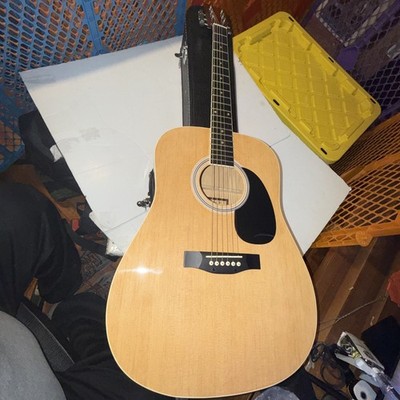 Maxam  HHGUITAR 4 Acoustic Guitar - W/ Carrying Case - New-