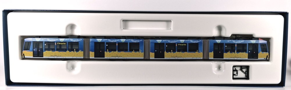 Adtranz GT8 VAG Nuremberg - Bayernland 1:87 Rietze Tram - Display Model L