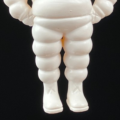 Medicom KAWS Tokyo First Exhibition JPP Chum White Ver. Keychain