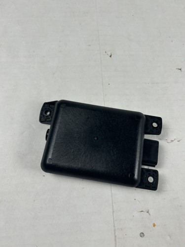 2017-2020 GM Blind Spot Radar Sensor OEM 84418801 - Picture 4 of 9