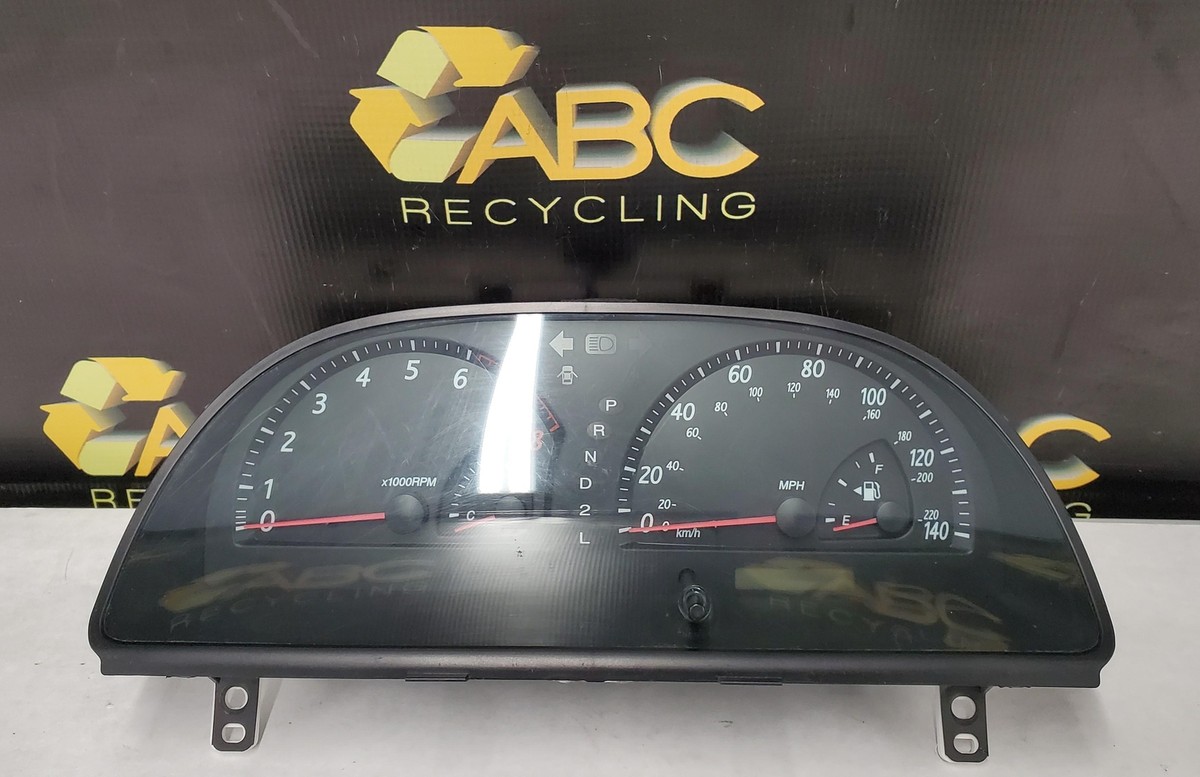 2002-2004 Toyota Camry LE Speedometer Instrument Cluster TOYOTA