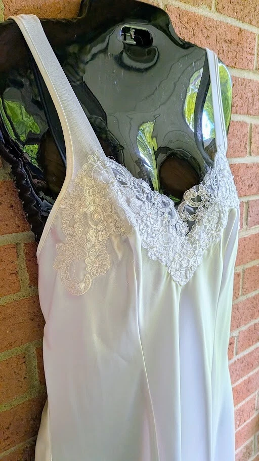 Linea Donatella M Camisón Satinado Boda Lentejuelas Encaje Cuentas Lazo Coqueta Romántico Foto 4 de 4