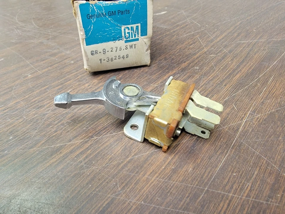 Nuevo de Lote Antiguo GM 362549 1976-1980 Chevrolet Vega Astre Monza Sunbird Skyhawk Interruptor de CA Foto 2 de 3