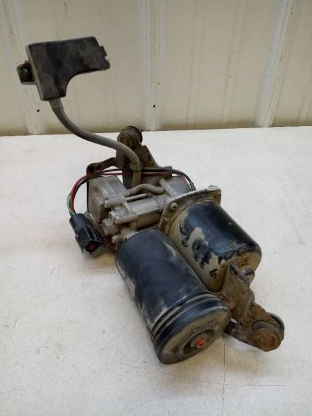 99 00 01 02 03 04 2005 Lincoln Town Car Starter OEM usado probado Foto 2 de 3
