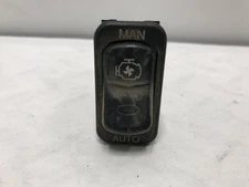 Peterbilt 384 FAN OVERRIDE Dash/Console Switch - Used | P/N 16091217CBEVU2H11