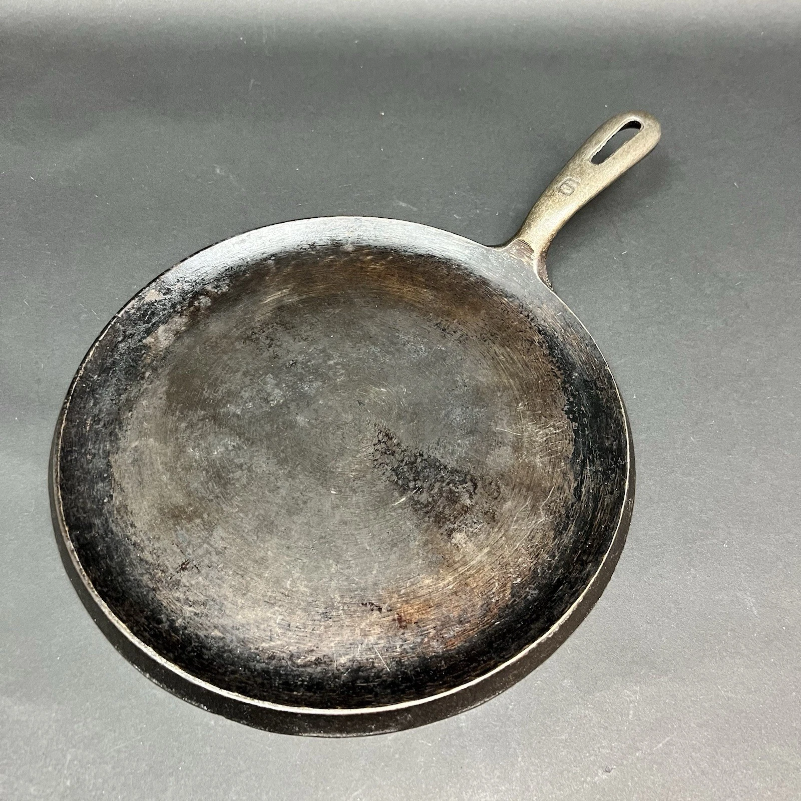 Wagner Ware Sidney No. 9 Cast Iron Griddle 10.25” Cooking Searing Pizza USA