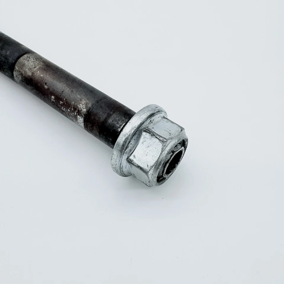 Kawasaki KX250F 2004-2005 OEM basculante pivote eje de perno KX 125 250 250F Foto 3 de 4