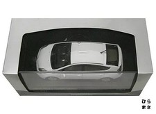 1/43 Prius G Touring Selection Super White