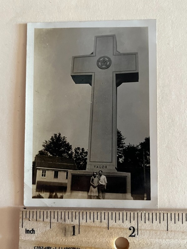 SNAPSHOT PHOTO * BLADENSBURG, MD * PEACE CROSS MONUMENT * 1930S *