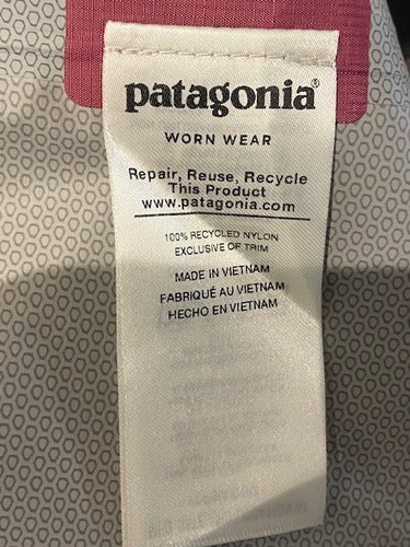 Patagonia Torrentshell Waterproof Jacket - Worn Once - Picture 8 of 9