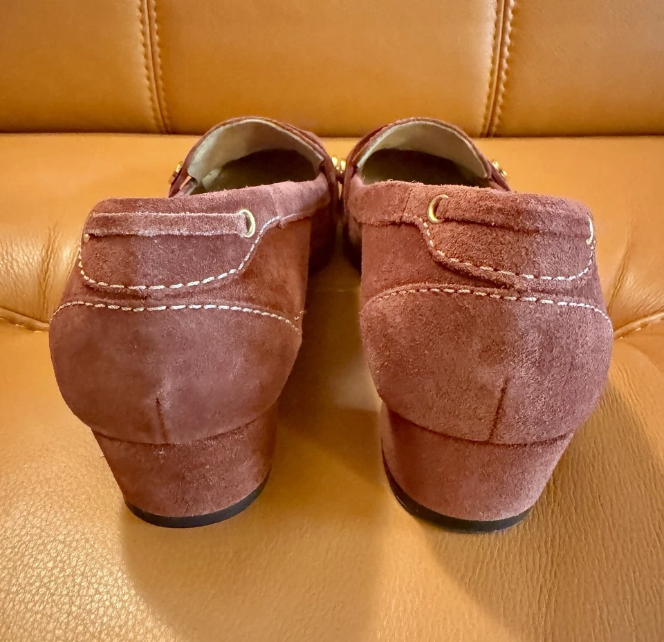 "Bombas de gamuza rojas AEROSOLES Signature 1,4"" tacón bloque talla EE. UU. 8M totalmente nuevas" Foto 4 de 4