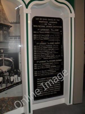Foto 6x4 Eine Tafel, auf die man stolz sein kann im Worthing Museum & Art Gallery Worthin c2010