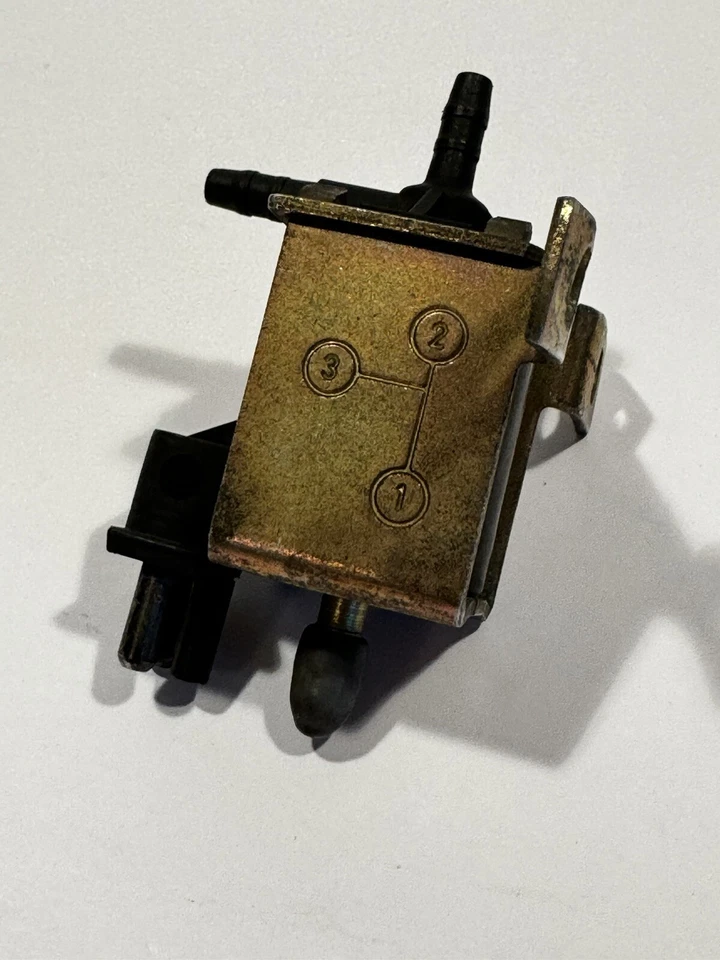 CAMBIO DE VACÍO SOBRE ELECTROVÁLVULA MERCEDES R107 W114 R129 W140 W123 0015407097 Foto 3 de 4