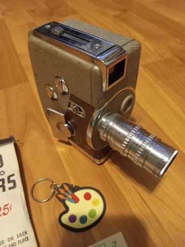 Vintage Rad Camera (Revere Model 84) + Cool Mounting Corners ++ *SEE DESCRIPTION - Picture 3 of 6