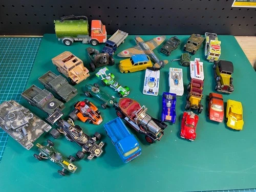 Job lot bundle of vintage diecast vehicles Corgi, Dinky & Matchbox