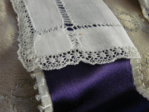 Church Vestment COLLAR ONLY Purple Satin Lace Embroidered Cross Clergy - Picture 4 of 6