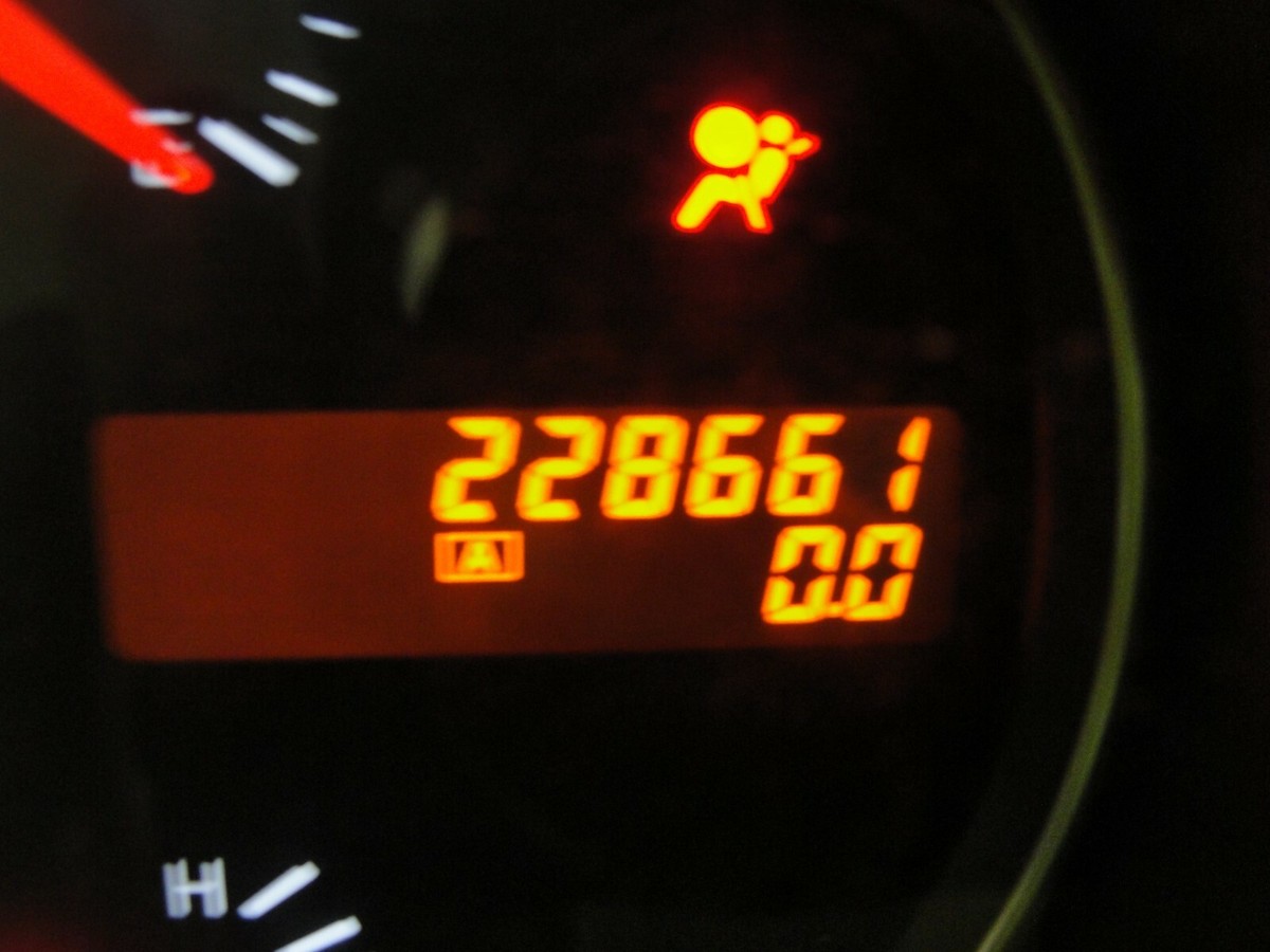 10 2010 Nissan Maxima Speedometer Instrument Cluster