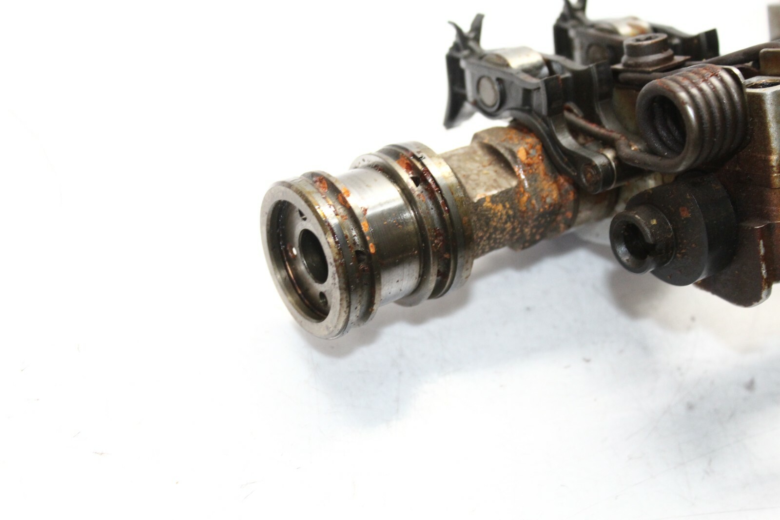 07-10 BMW E70 X5 4.8l N62n Engine Intake Left Camshaft 7506172 OEM  